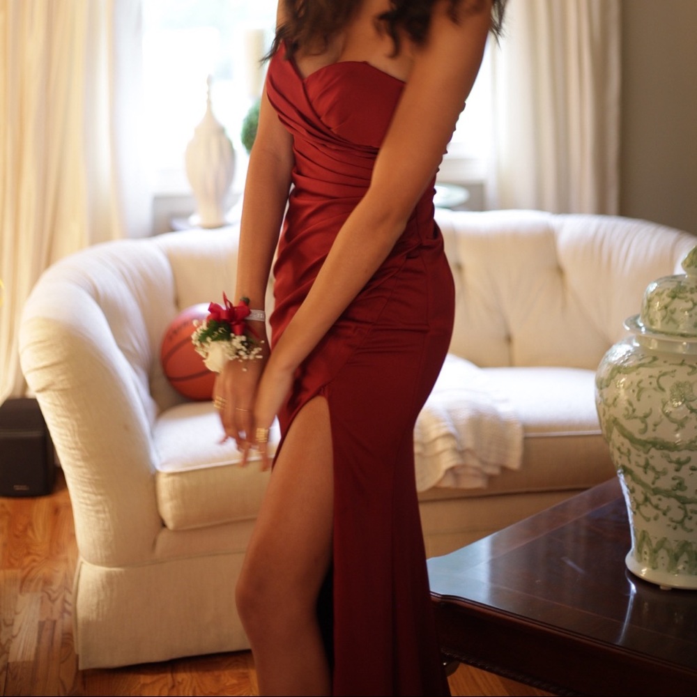 WINE RED PROM DRESS